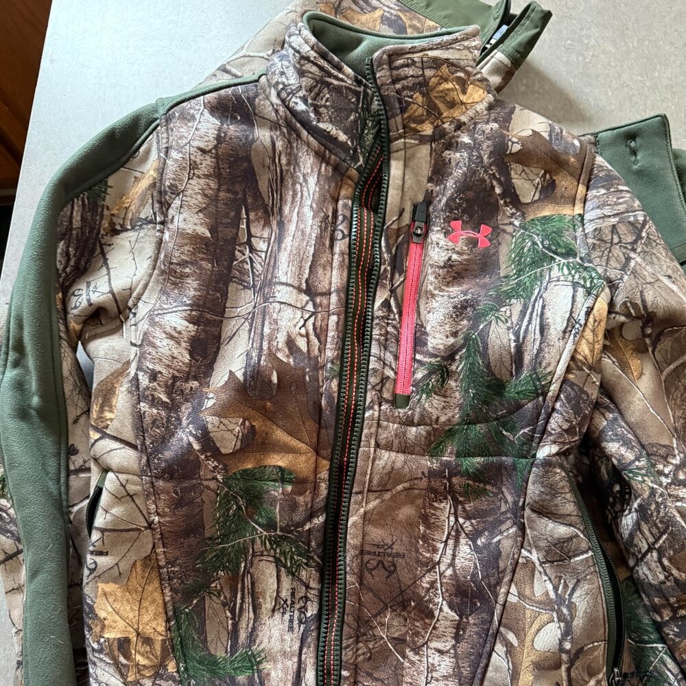 Under Armour Realtree Camo Hunting Jacket & Pants Set Women’s Medium